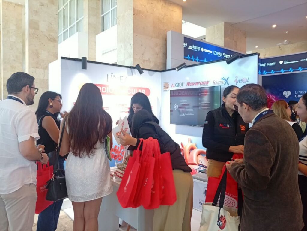 Stand de Dollder con las marcas Algiol y Novarona en el LVI Congreso Venezolano de Cardiología 2026